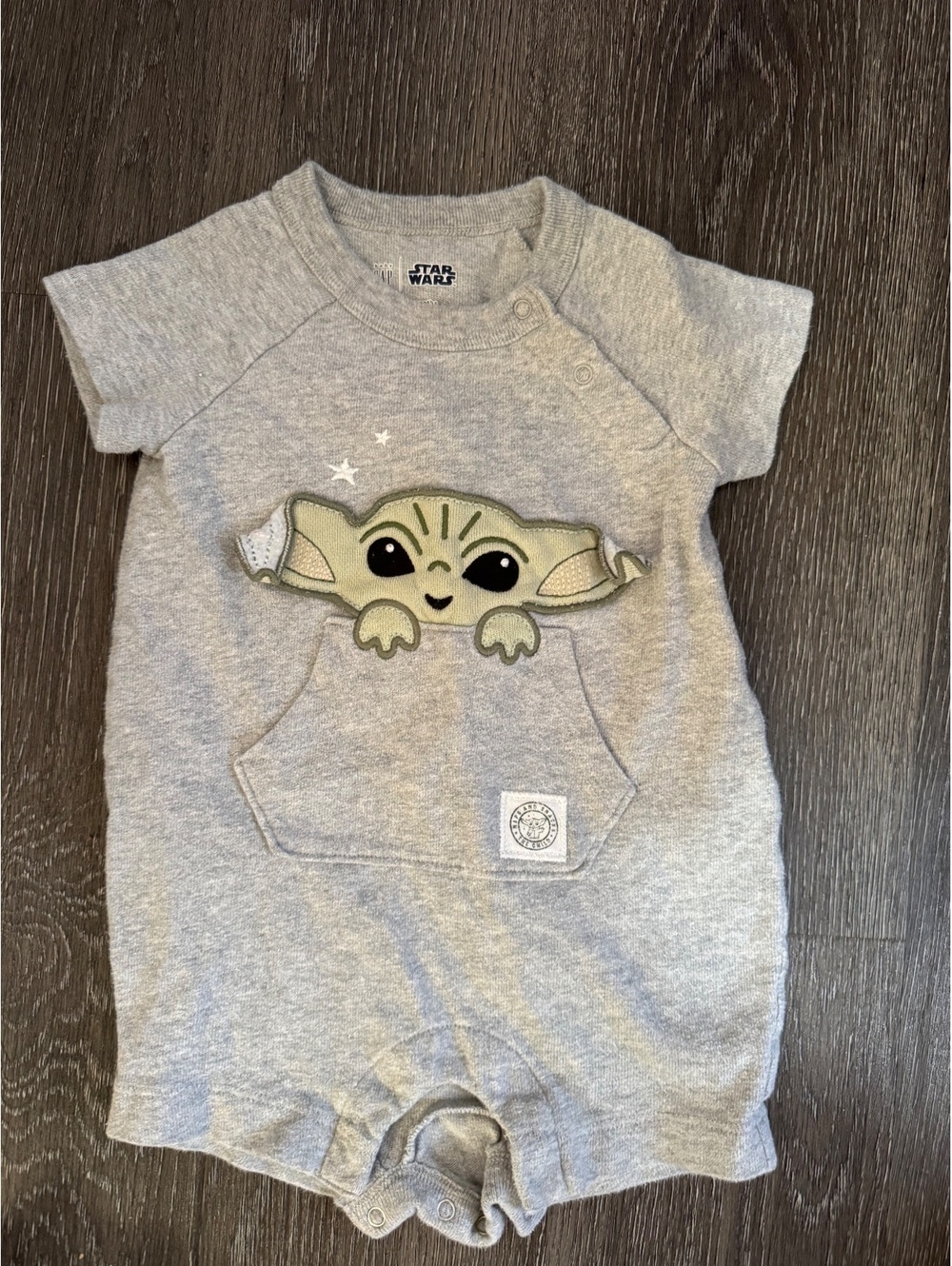 Baby Gap Star Wars Grogu Baby Yoda Romper 12-18M Gray Embroidered Pocket